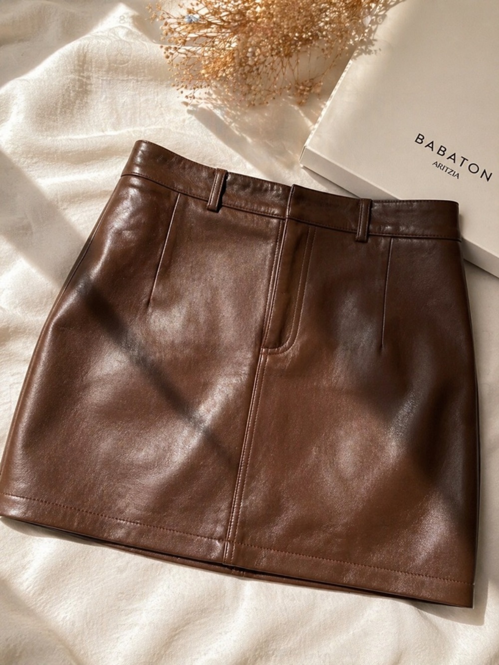 BABATON Aritzia Faux Leather Skirt — Chocolate Brown High-Waisted Size 4 🤎 HOT